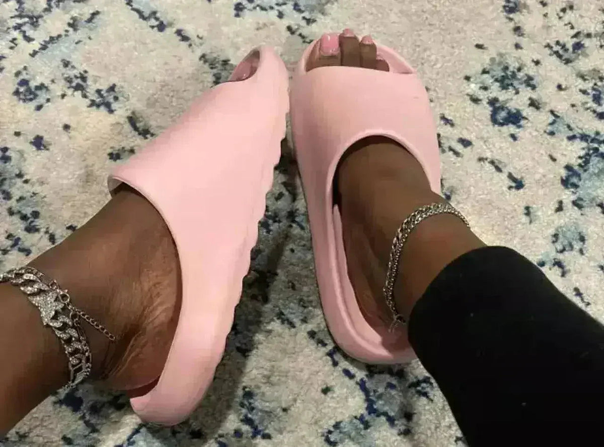 Cloud Pillow Slippers – Pink Platform Slides for Women | Non-Slip &amp; Comfy