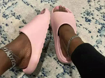 Cloud Pillow Slippers – Pink Platform Slides for Women | Non-Slip &amp; Comfy