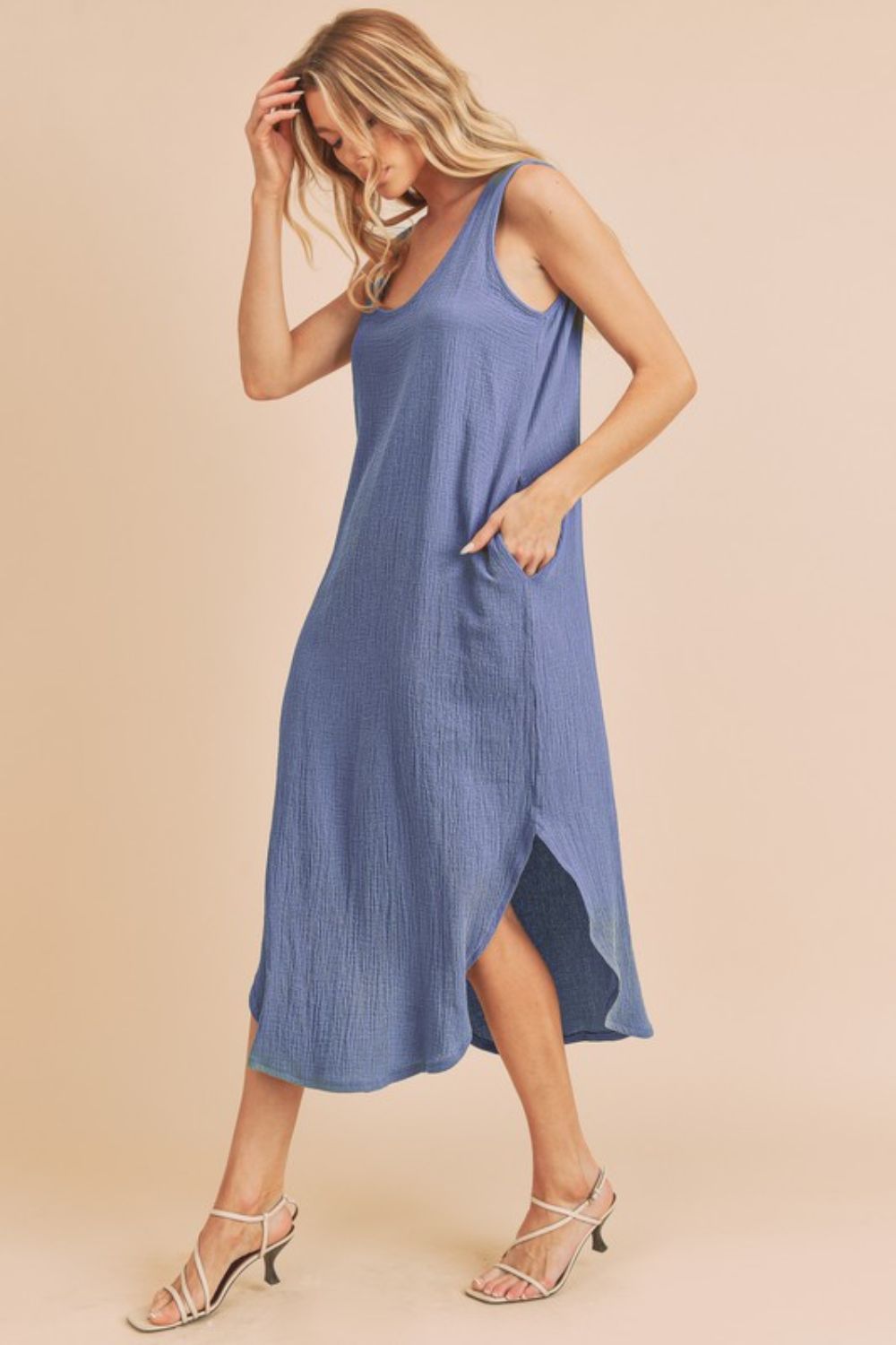 New Round Neck Midi Tank Dress with Pockets for Women – Casual, Comfortable &amp; Functional for Everyday Wear