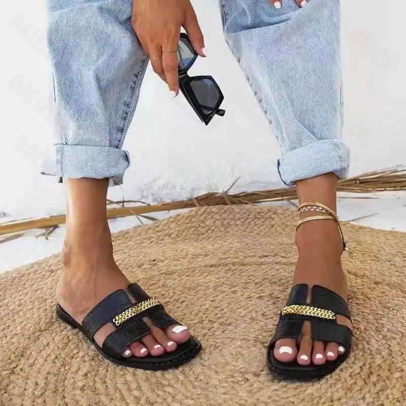 Elegant Black Women Chain Flip Flops Luxury Design  Sandal Women Outdoor Slippers Casual Style Sandals
