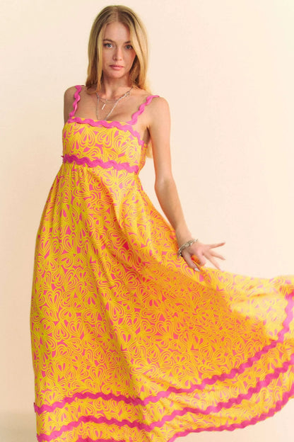 Davi &amp; Dani Geo 2 Tone Printed Wavi Trim Tiered Maxi Dress