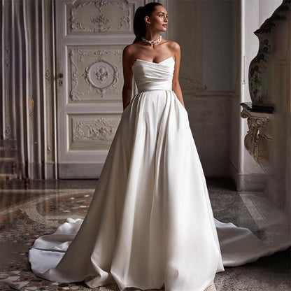 Four Seasons New Style White Satin Tube Top Simple Dress