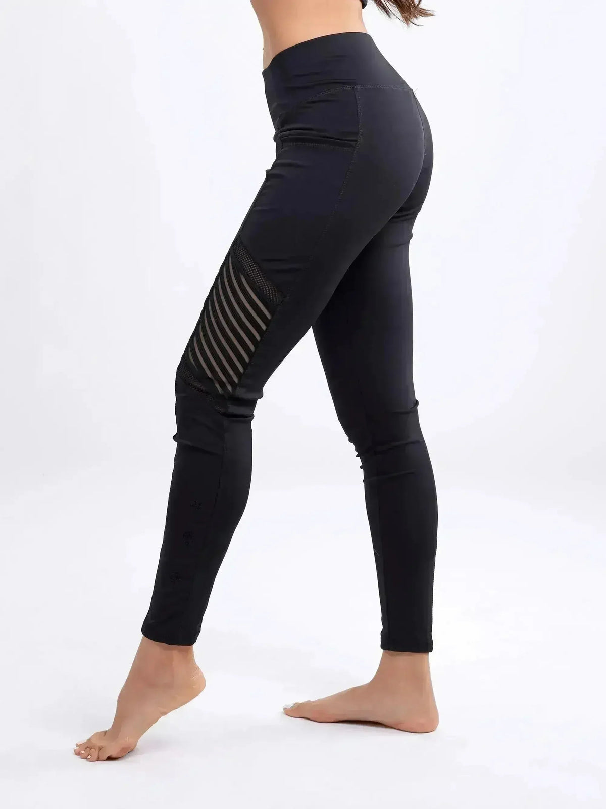 High-Waisted Pilates Leggings with Side Pockets &amp; Mesh Panels