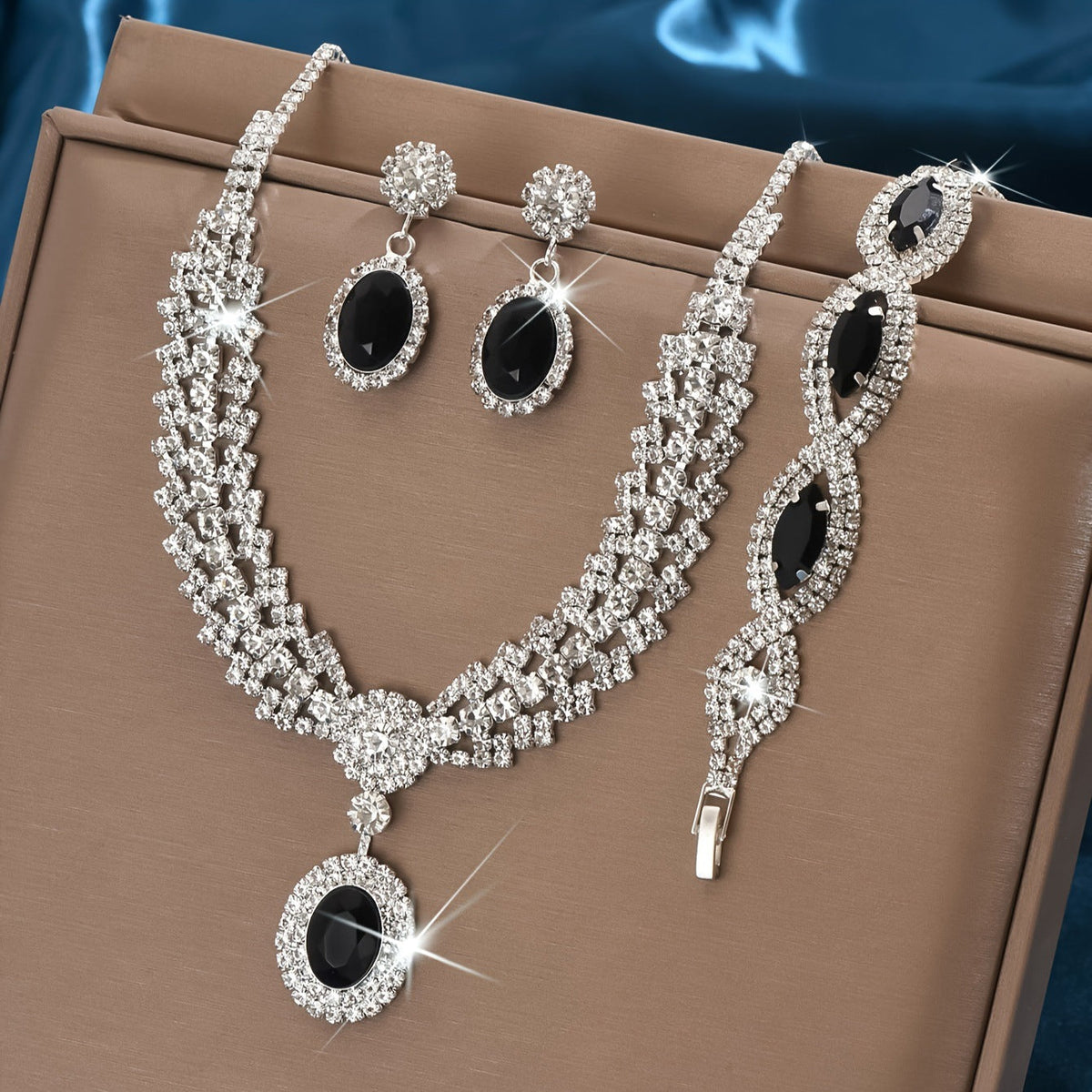 New European And American Style Elegant Luxury Sapphire Necklace Set Of Four Pieces