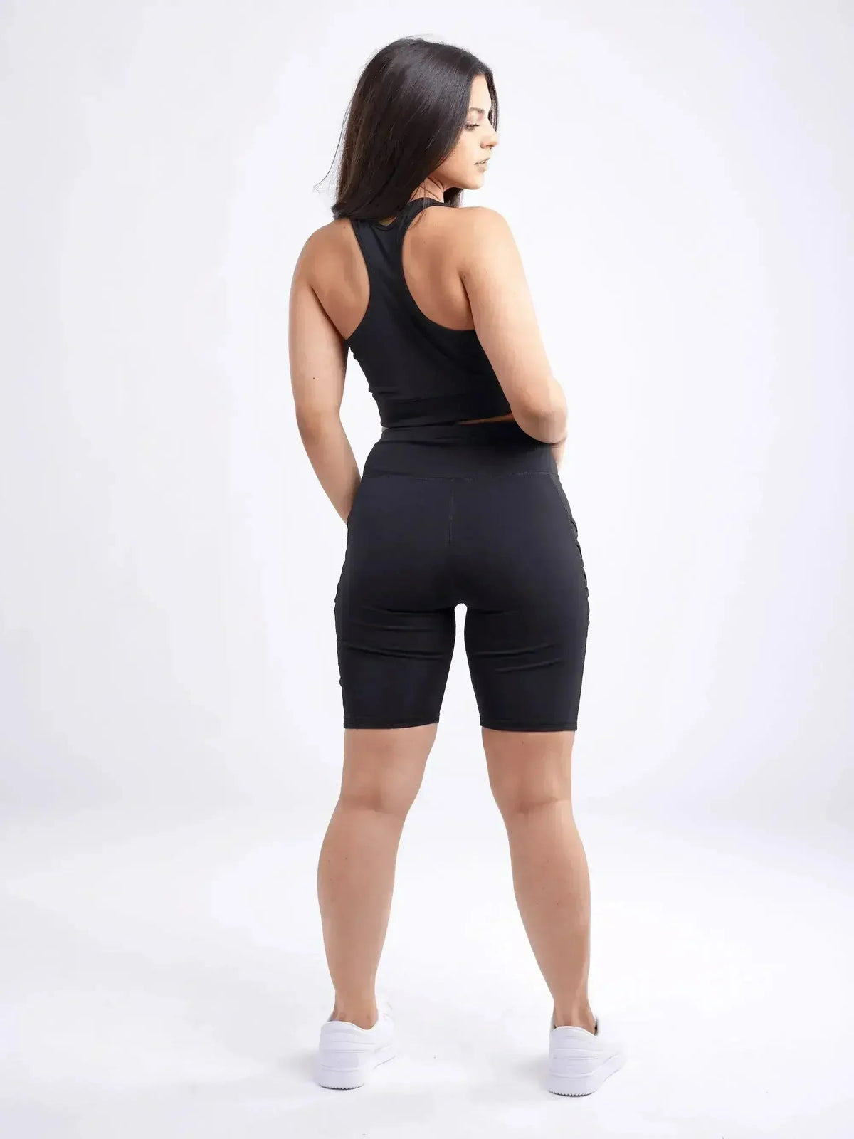Racerback Training Crop Tank – Lightweight &amp; Breathable for Workouts
