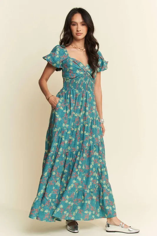 Davi &amp; Dani Lightweight Sweetheart Neck Textured Tiered Maxi Dress