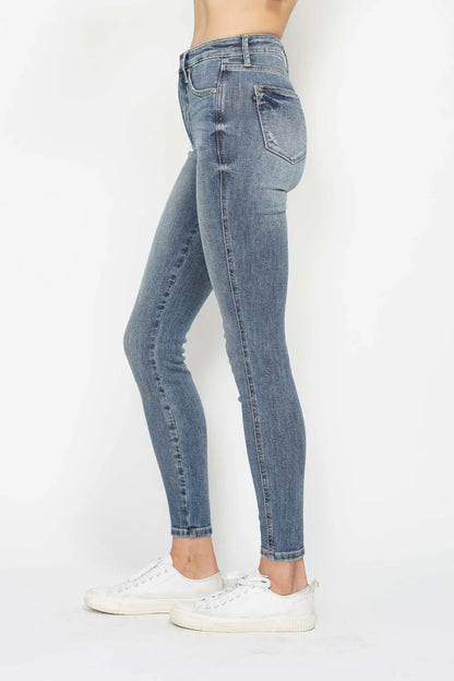 Judy Blue Full Size Tummy Control Contrast Wash Skinny Jeans