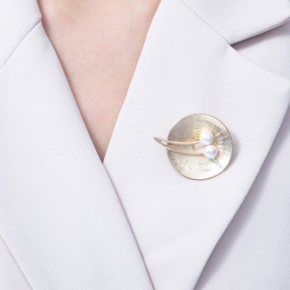 Gold 40.3mm x 32.7mm Cherry Pearl Textured Round Pin Brooch | BH-072