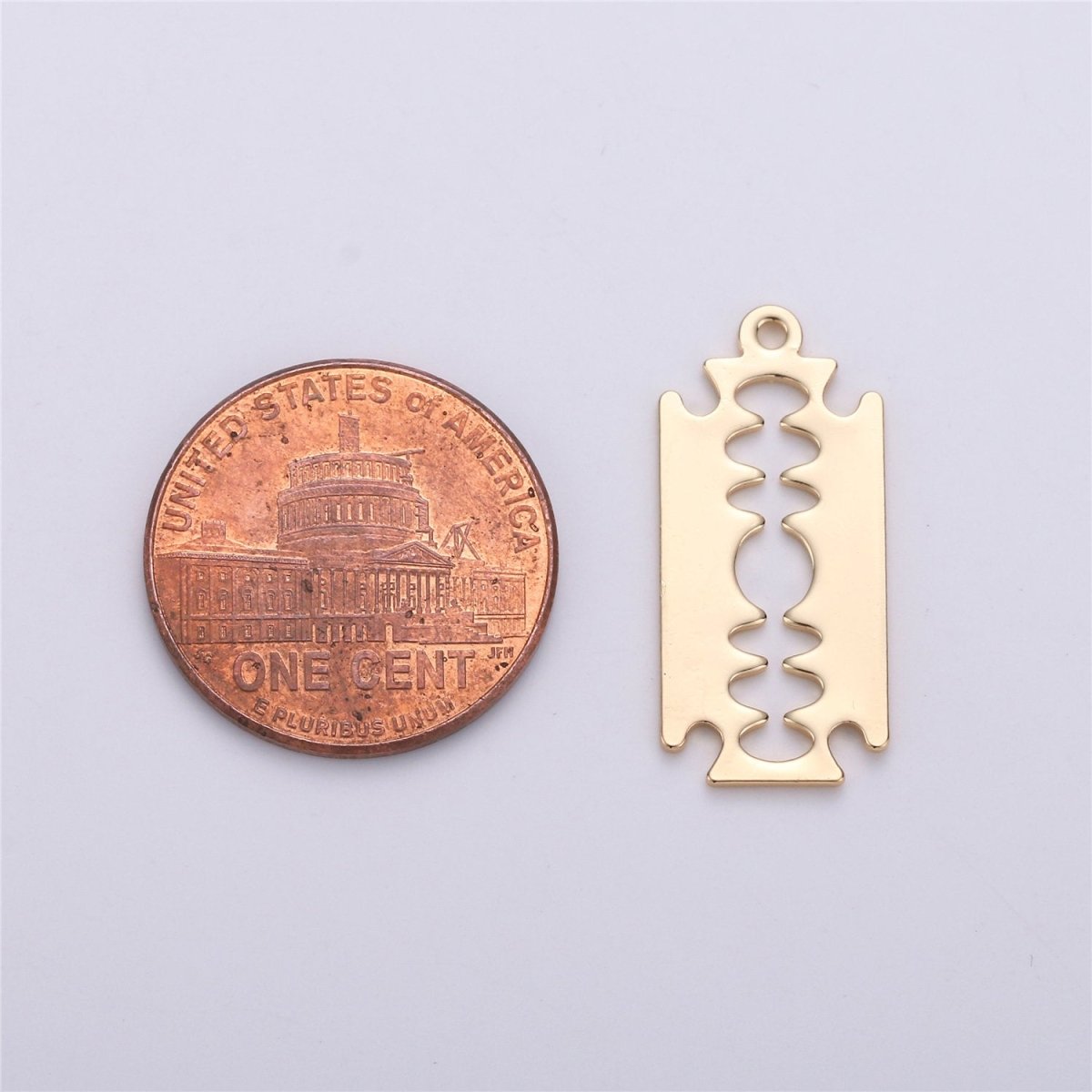 Gold Filled Mini Razor Blade Charm Silver Razor Blade Pendant for Necklace Earring Bracelet Charm J-675