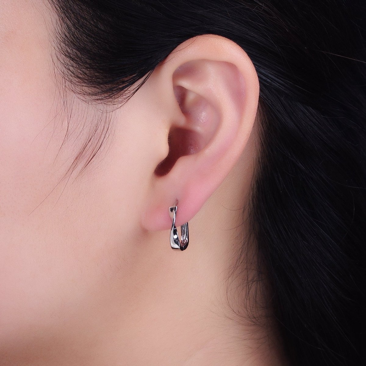 Gold Filled Twisted Geometric 15.5mm Oblong U-Shaped Hoop Earrings in Gold &amp; Silver | AB827 AB1544