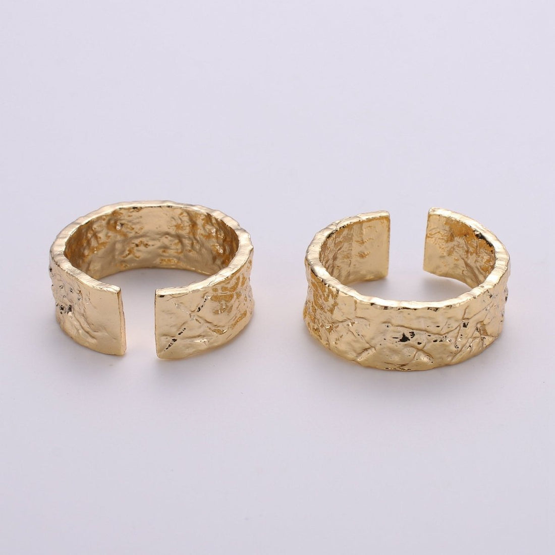 Gold Hammered Band--Men&