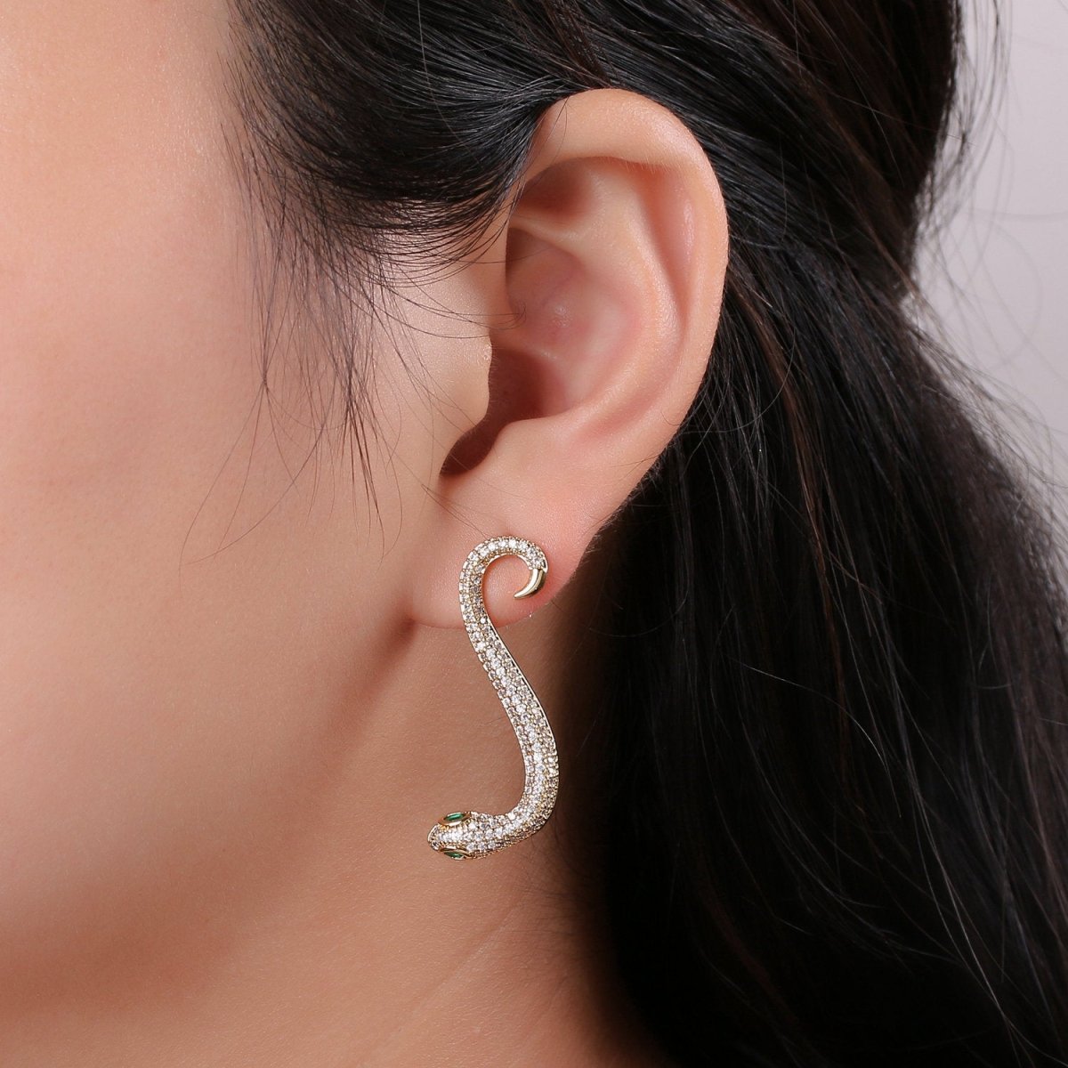 Gold snake earrings asp cleopatra toga serpent dangle 40mm long lightweight earrings Serpent snake Jewelry Micro pave Stud Earring Q-173