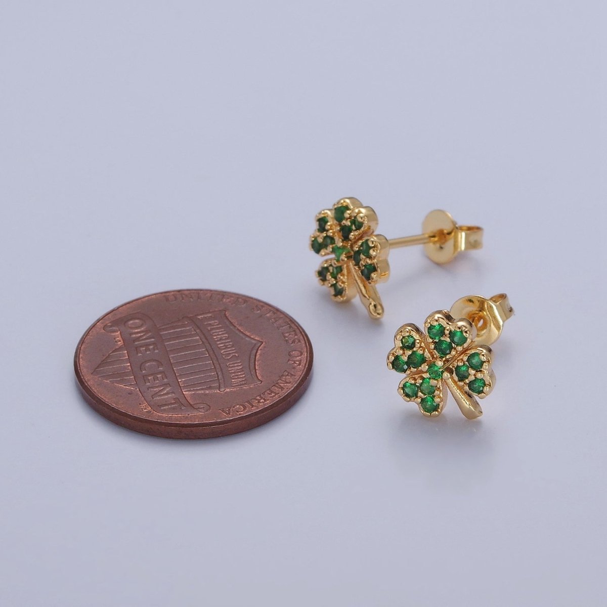 Green Four Leaf Clover Earrings, Clover Leaf stud earrings, Lucky earrings, St Patrick&