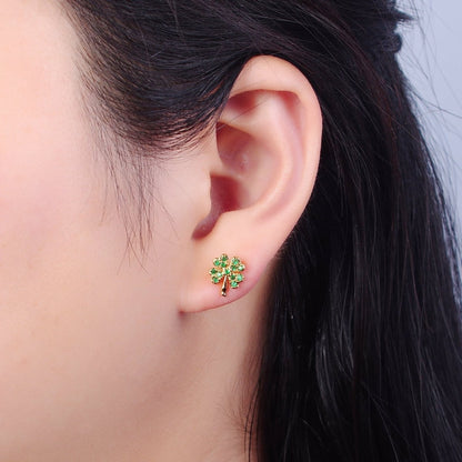 Green Four Leaf Clover Earrings, Clover Leaf stud earrings, Lucky earrings, St Patrick&