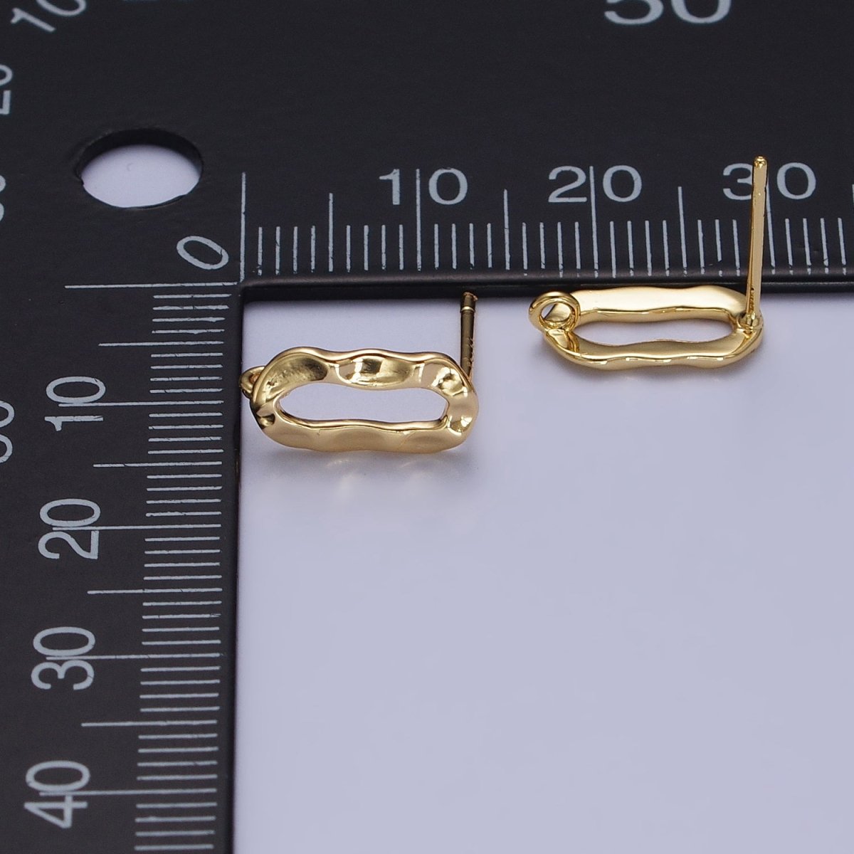 Hammered Oblong Open Loop Stud Earrings Supply in Gold &amp; Silver | Z-084 Z-085