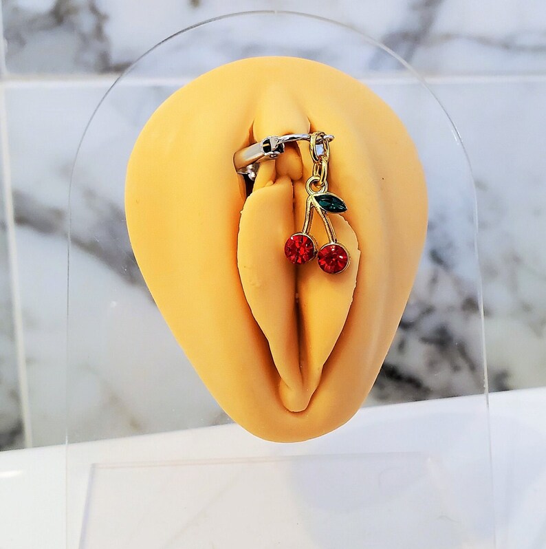Cherry Pussy Jewelry, Erotic Clip On Fake Labia Piercing