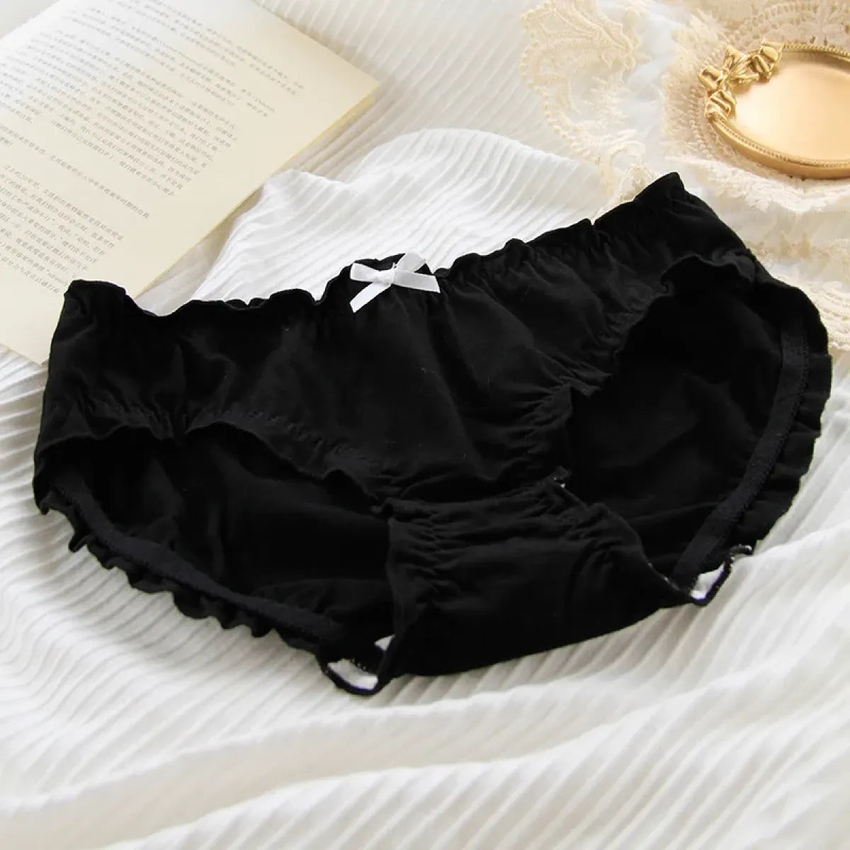 Kawaii Ruffle Edge Cotton Panties – Breathable Seamless Mid-Waist Lingerie
