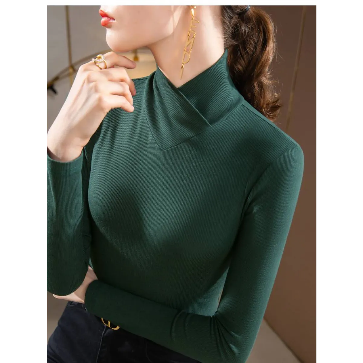 Long-Sleeved Fleece Pullover