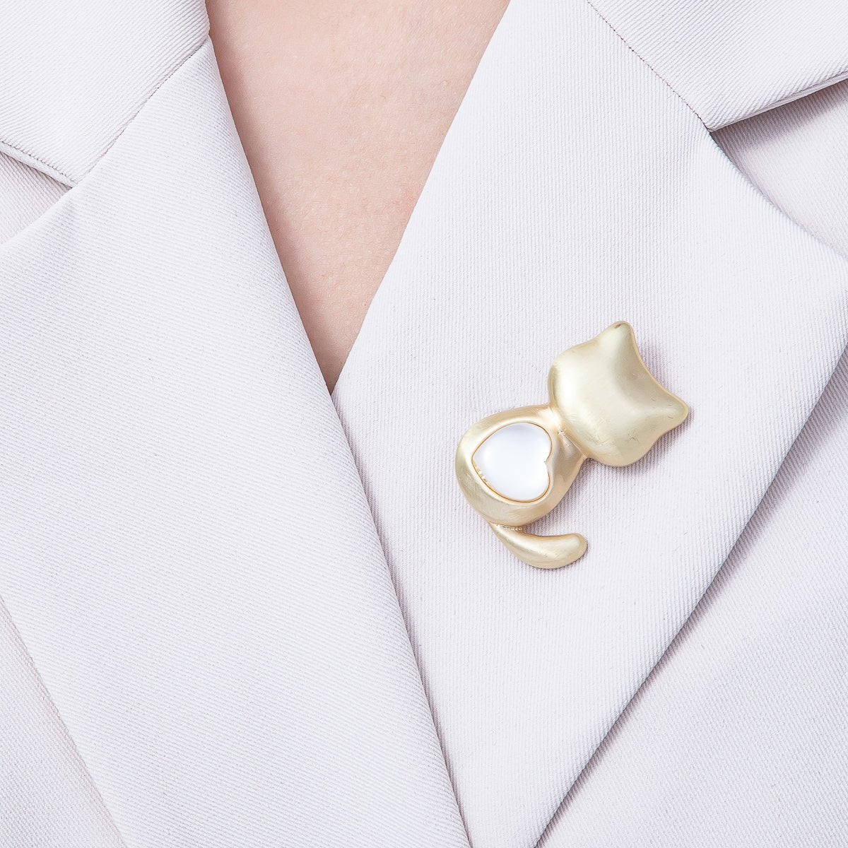 Matte Gold Mixed Metal Cat Kitten Pet Animal Pin Brooch | BH-038