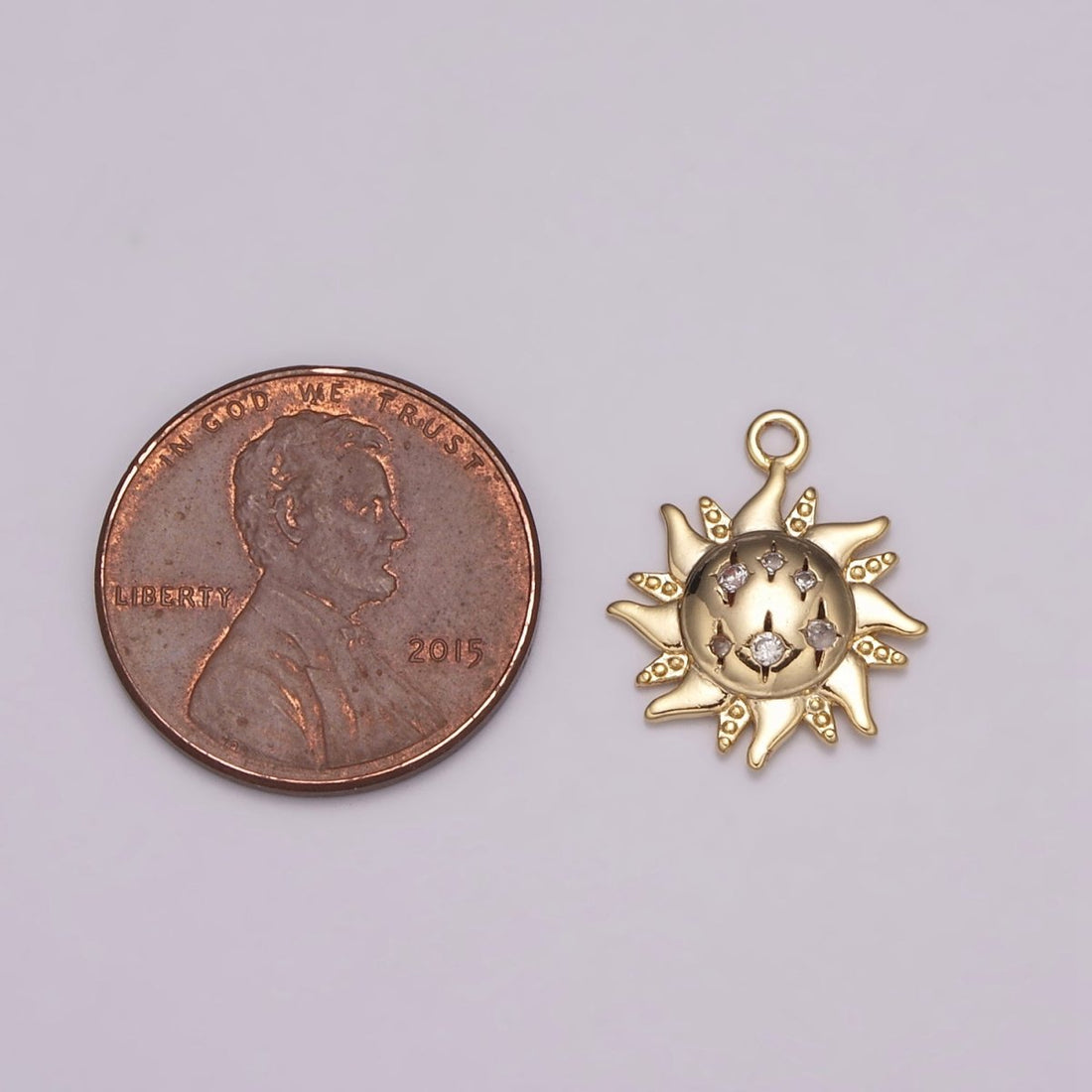 Mini Gold Sun Charm ,Sunburst Charm, Bohemian Charms, Jewelry diy, bracelet charm, Sun Pendant E-614