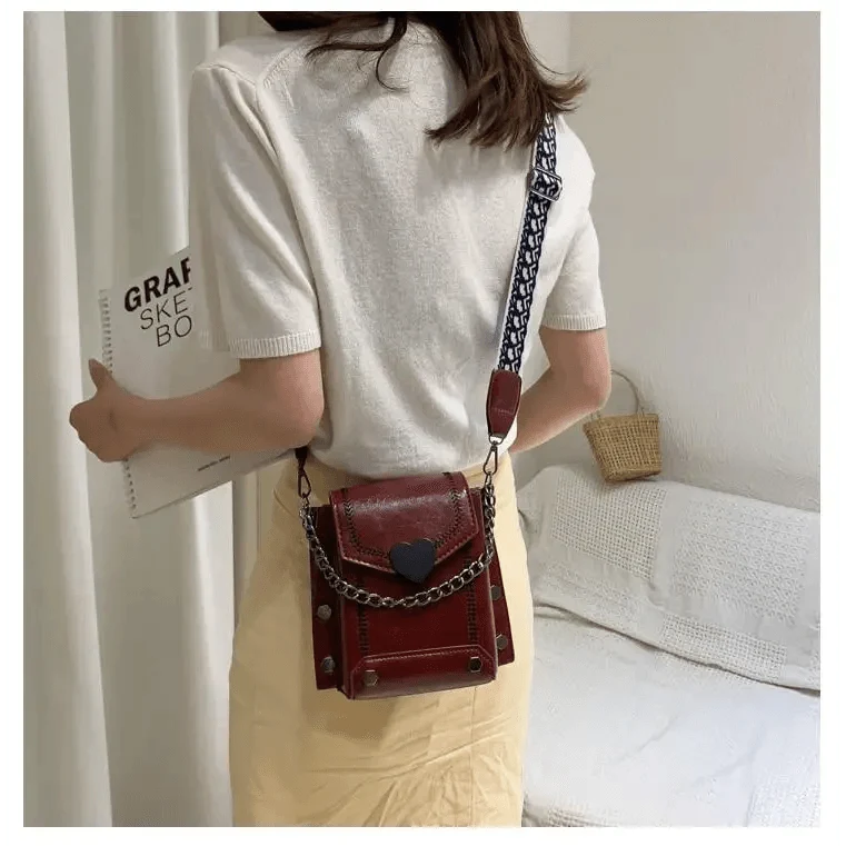 Modern Elegant Stunning Heart-Shaped Women&