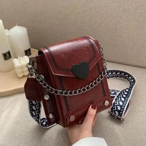 Modern Elegant Stunning Heart-Shaped Women&