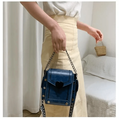 Modern Elegant Stunning Heart-Shaped Women&