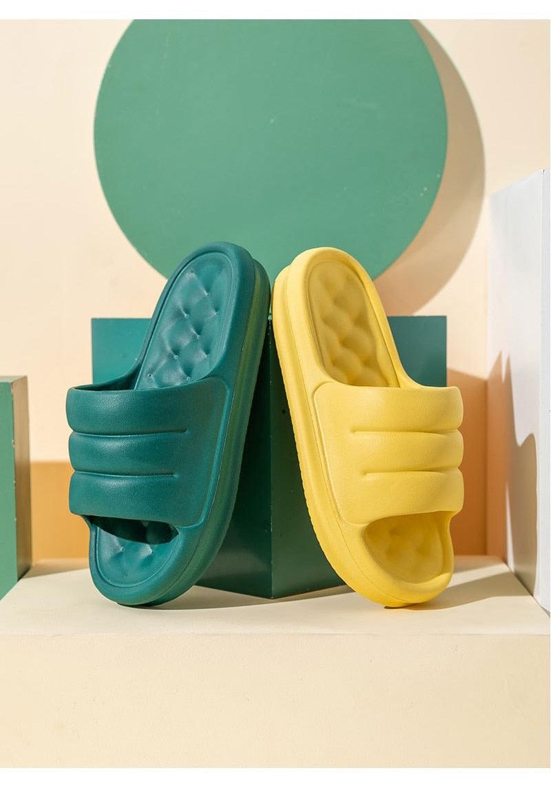 New Thicker EVA Sofa Slides Sole Soft Indoor Slippers Men Women Anti-Slip Sandals Summer Bathroom Platform Shoes Open Toe Soft Slippers Thick Lightweight Non-Slip Shower Bath Cloud Slides Pool Gym House Sandals