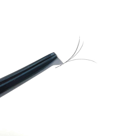 VIP V Type Easy Fan Lash Extensions 0.05 mm C Curl | 12-Line 8 mm Tray