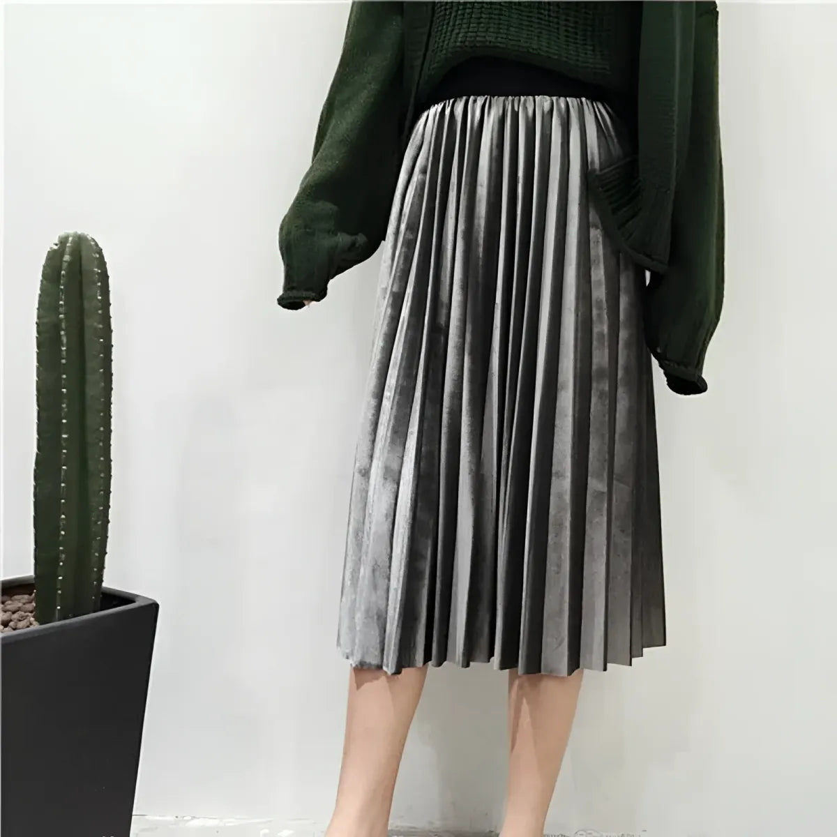 Elastic Waist Pleated Velvet Skirt