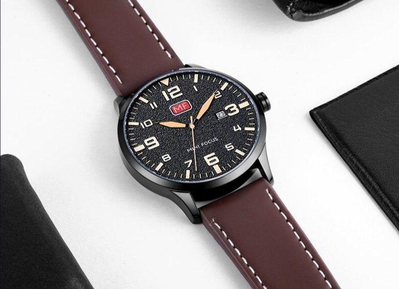 Black Classic Simple Men&