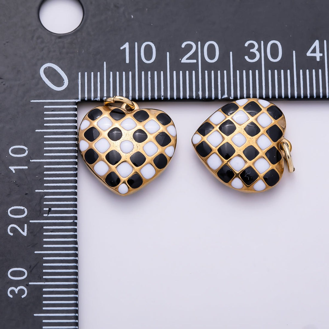 PVD Gold Stainless Steel 16mm Black &amp; White Checkered Enamel Heart Charm | Charms-01428
