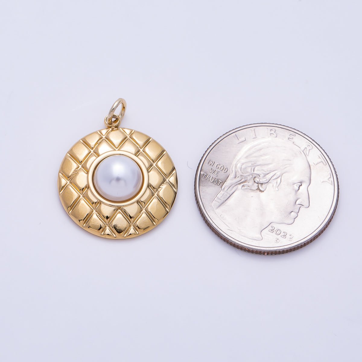 PVD Gold Stainless Steel 23mm Shell Pearl Quilted Bezel Round Charm | Charms-01441