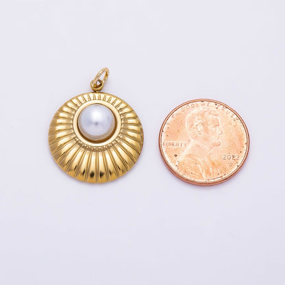 PVD Gold Stainless Steel 23mm Shell Pearl Ribbed Bezel Round Charm | Charms-01436