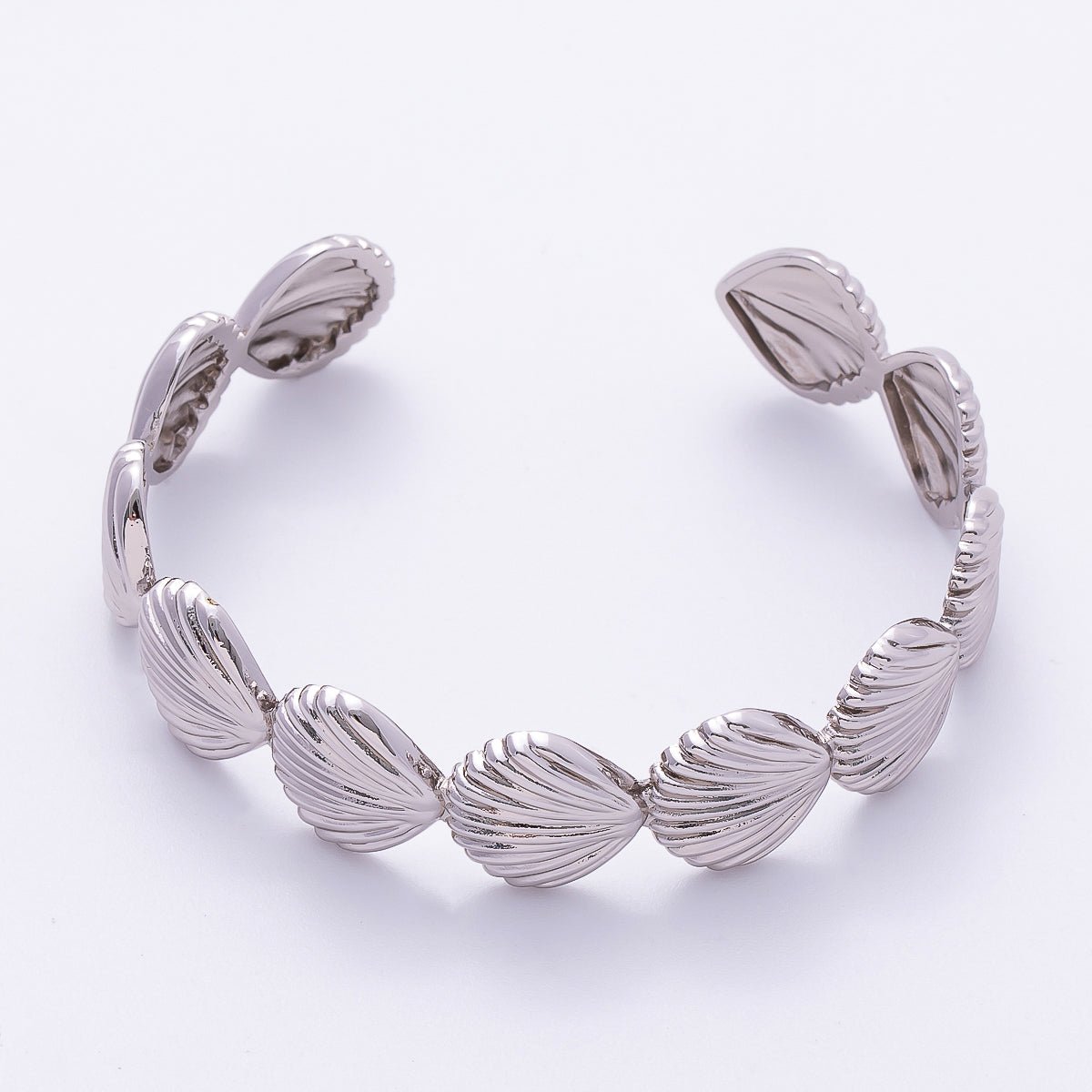 Rhodium Plated Wide Ribbed Minimalist Sea Clam Shell Cuff Bracelet | WA-04267