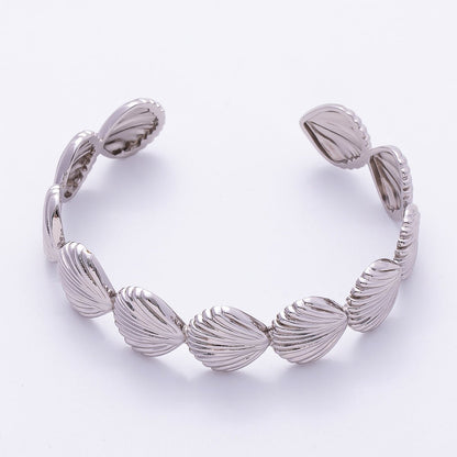 Rhodium Plated Wide Ribbed Minimalist Sea Clam Shell Cuff Bracelet | WA-04267