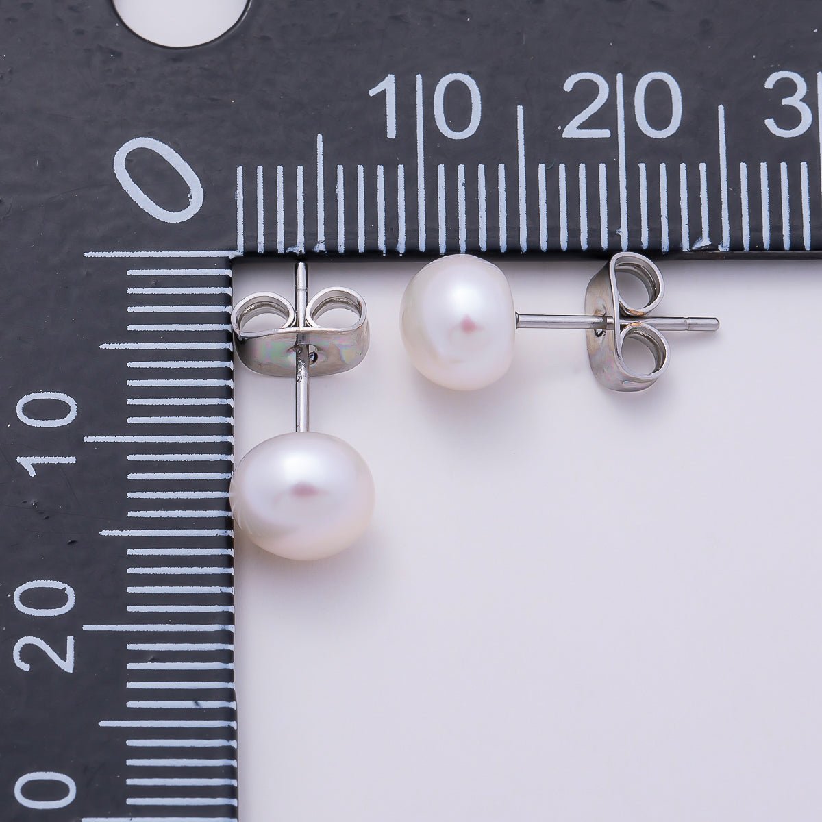 S925 Sterling Silver 7mm Shell Pearl Gemstone Stud Earrings | Earrings-00454