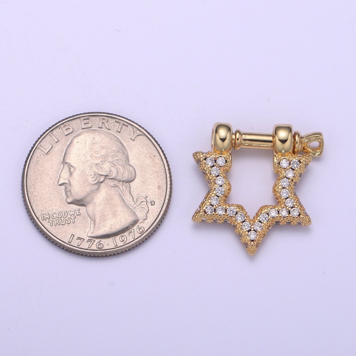 Shackle Screw Clasp, Screw Clasp Crown , Interlocking Crown Clasp, Pave Star Shaped Clasps, Gold Color L-258