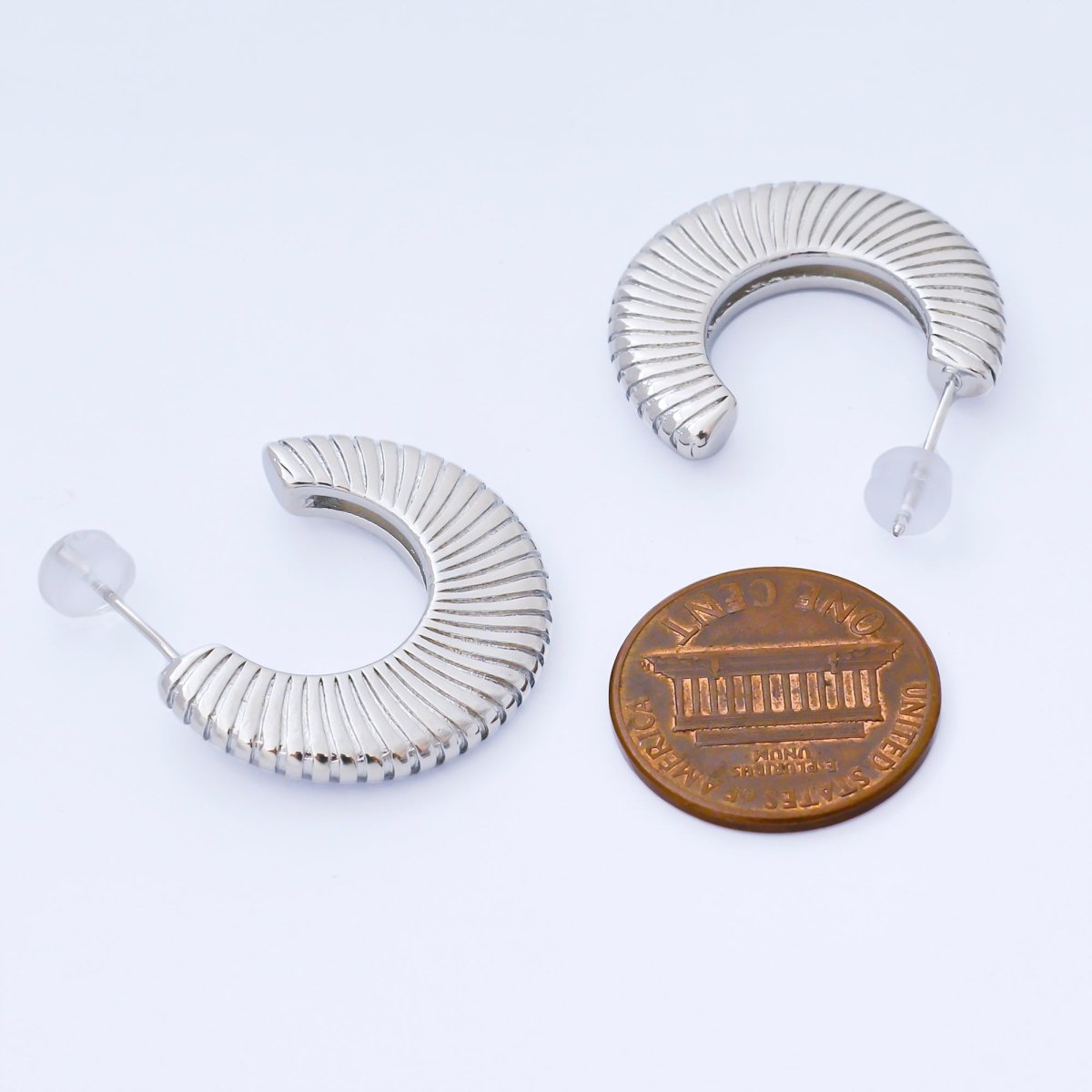 Silver 25mm Thin Line-Textured Ribbed C-Shaped Hoop Earrings | AB1605