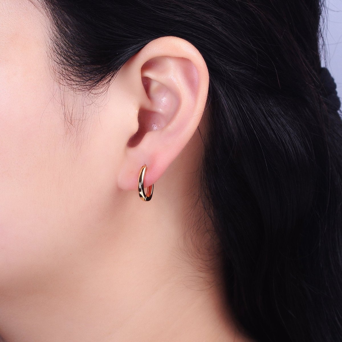 Silver, Gold 14.5mm Oblong Oval Minimalist Hoop Earrings | AB1016