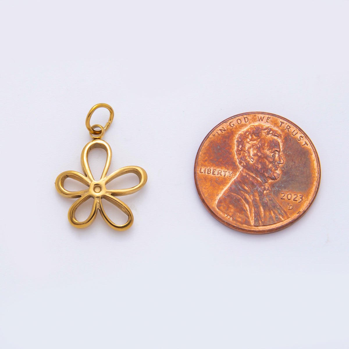Stainless Steel 21mm Open Daisy Flower Outline Mini Charm | C155
