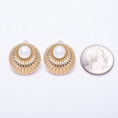 Stainless Steel 22mm Shell Pearl Ribbed Round Stud | Earrings-00727