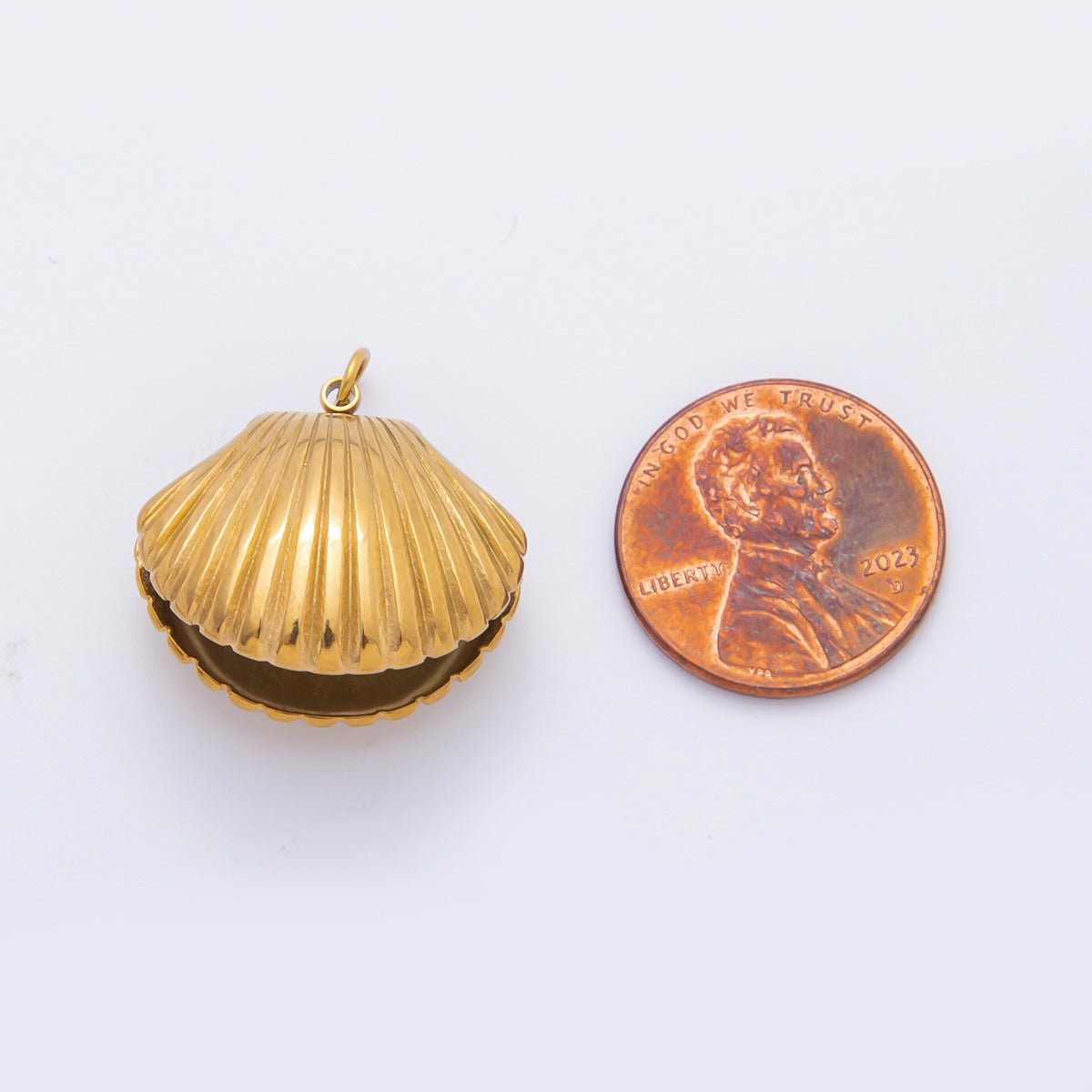 Stainless Steel 24.5mm Half-Open Shell Pearl Scallop Clam Beach Charm | AH-948