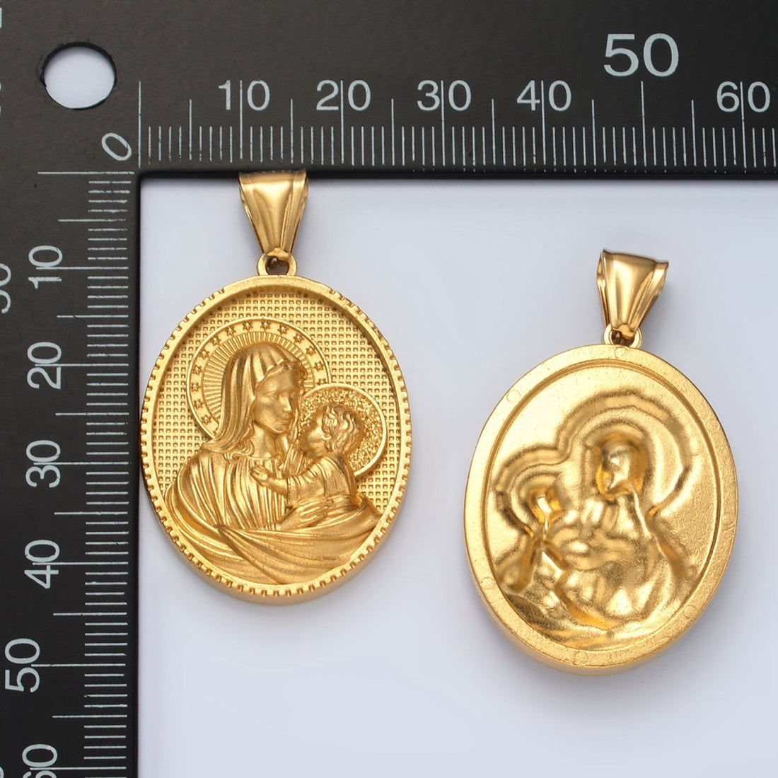 Stainless Steel 40mm Religious Portrait Mary Baby Jesus Oval Pendant | P1474