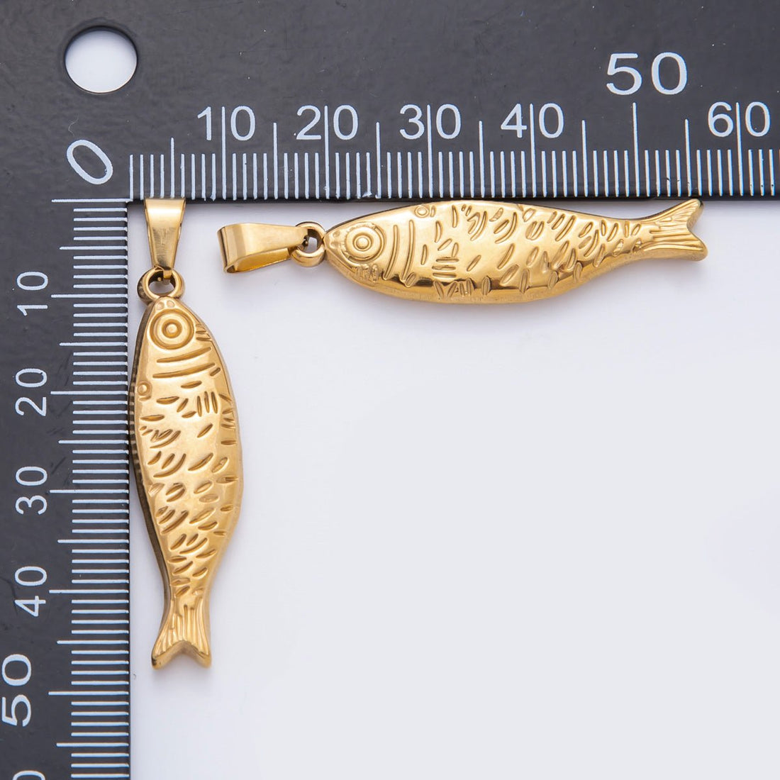 Stainless Steel 47mm Lined Sardine Fish Animal Pendant in Gold &amp; Silver | P00802