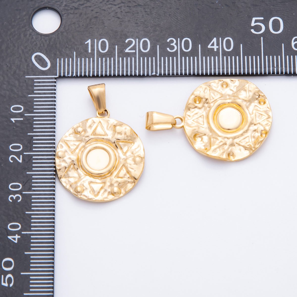 Stainless Steel Celestial Star Hammered Round Pendant | J-513