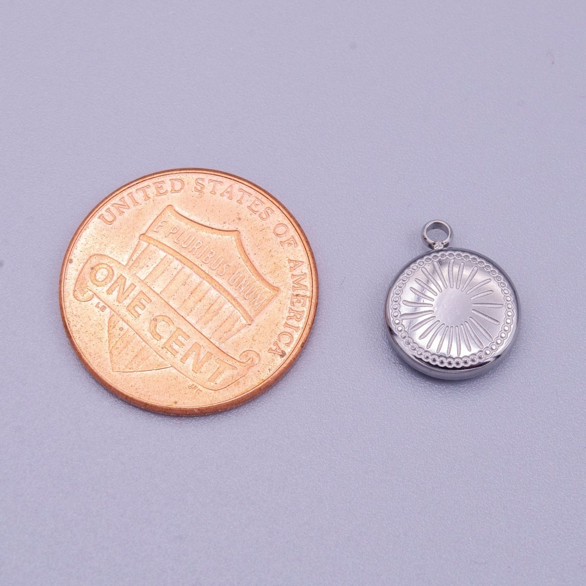 Stainless Steel Celestial Sun Ray Beam Line-Engraved Round Charm in Silver &amp; Gold | P-913