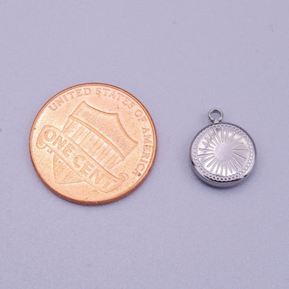 Stainless Steel Celestial Sun Ray Beam Line-Engraved Round Charm in Silver &amp; Gold | P-913