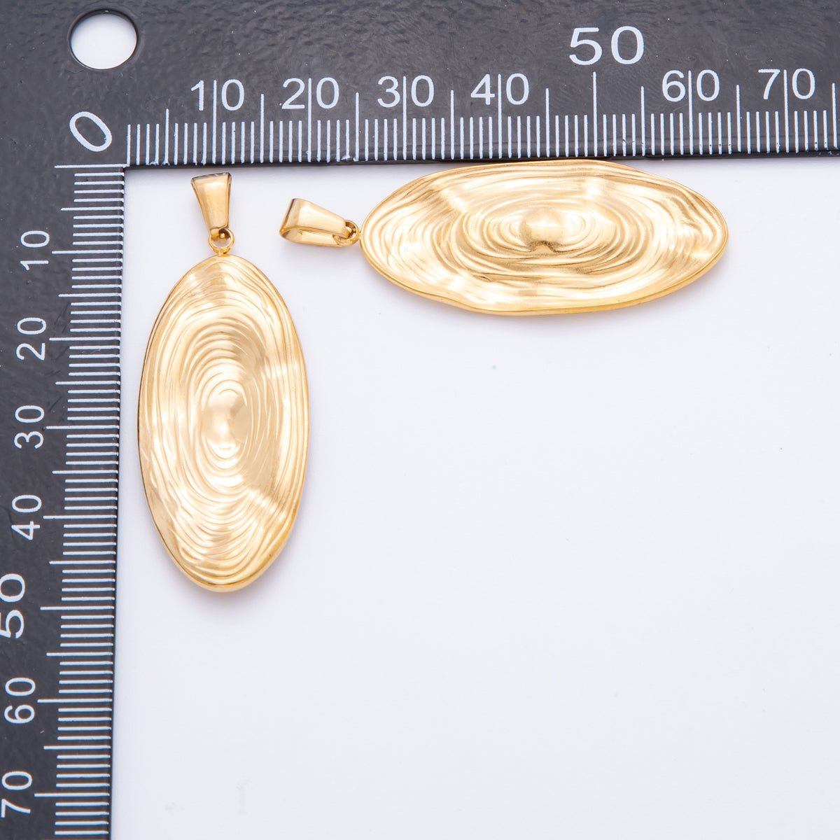 Stainless Steel Circular Lined Textured Oval Pendant | J-514