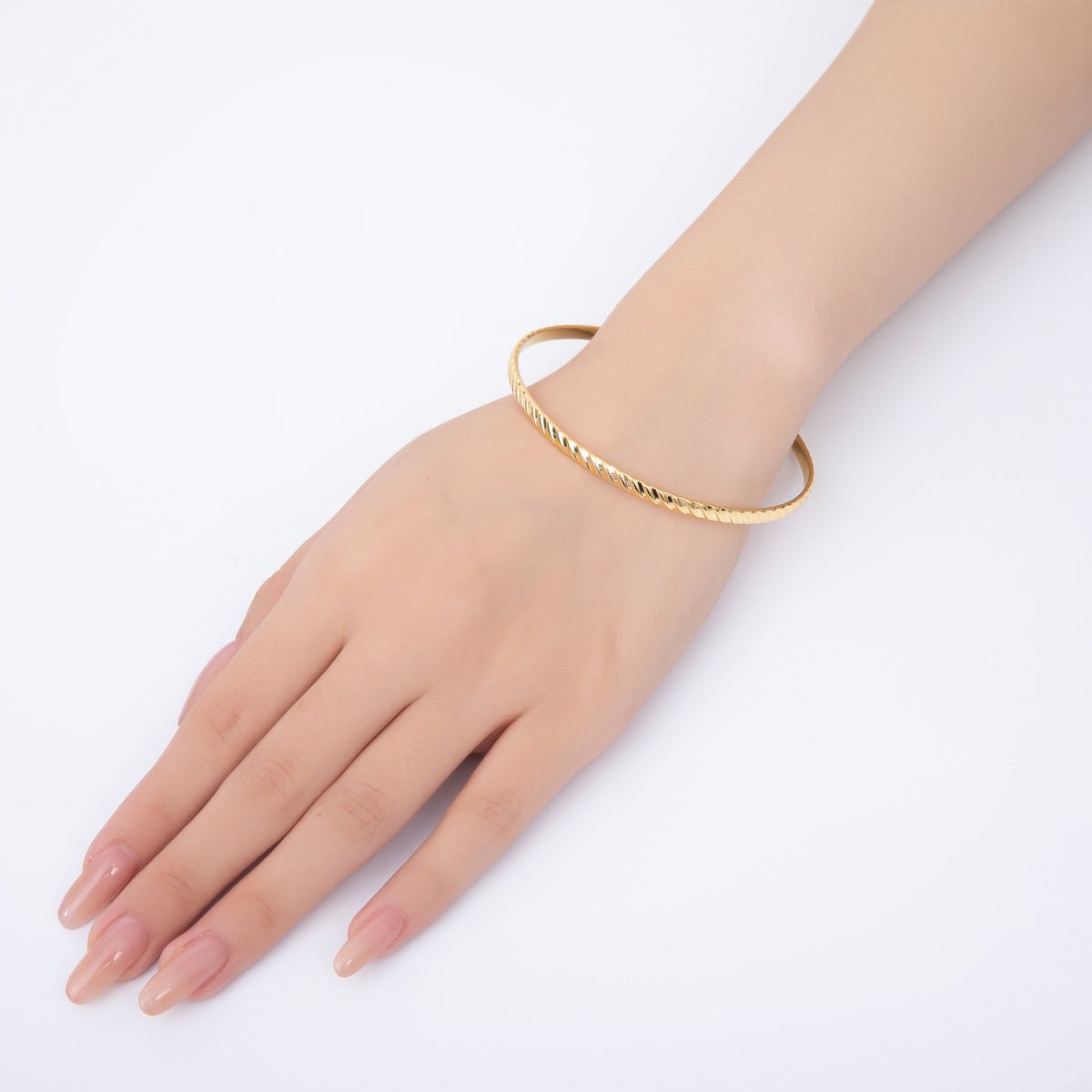 Gold Stainless Steel Diagonal Ridge Pattern Round Bangle Bracelet | WA-3464